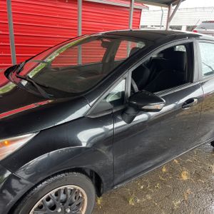 FORD FIESTA SE - 2