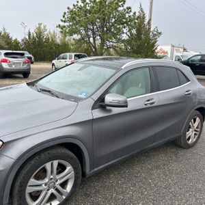 MERCEDES-BENZ GLA - 2