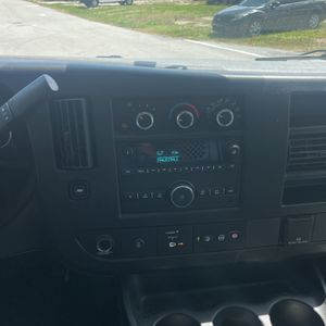 2022 Chevrolet EXPRESS 3500 — миниатюра 34