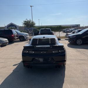 صورة 7 لـ 2023 Chevrolet CAMARO LT