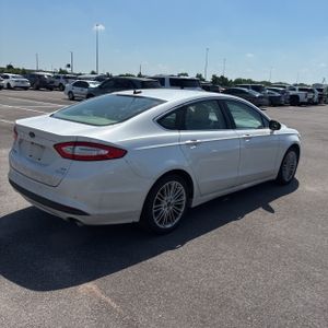 FORD FUSION SE - 8