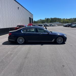 BMW 7 SERIES 740I - 10