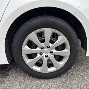 2021 Toyota COROLLA LE — миниатюра 18