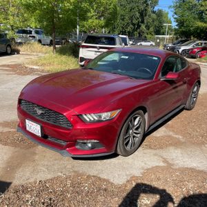 FORD MUSTANG ECOBOOST PREMIUM - 1