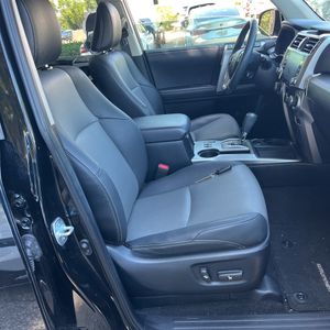 2020 Toyota 4RUNNER SR5 PREMIUM 缩略图 30