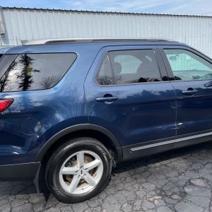 FORD EXPLORER XLT - 9