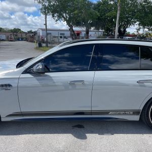 MERCEDES-BENZ E-CLASS - 4