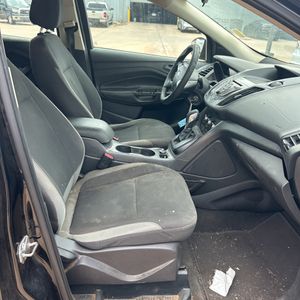 2016 FORD ESCAPE S 照片 32