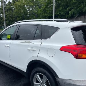 2015 Toyota RAV4 XLE — фото 6