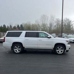 CHEVROLET SUBURBAN LT - 10