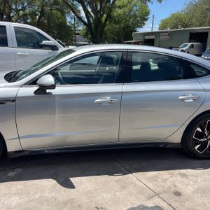 HYUNDAI SONATA SEL - 4