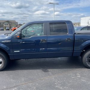 FORD F-150 XLT - 4