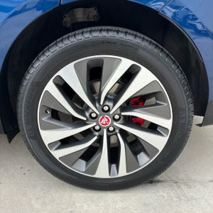 صورة 18 لـ 2021 Jaguar F-PACE P250 S