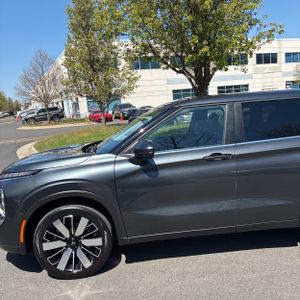 MITSUBISHI OUTLANDER SE 2.5 S-AWC - 2