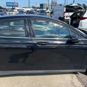 صورة 11 لـ 2016 FORD FUSION S