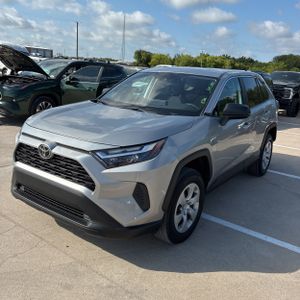 صورة 1 لـ 2025 Toyota RAV4 LE