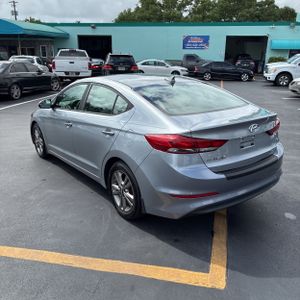 HYUNDAI ELANTRA SE - 5