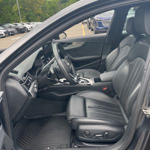 صورة مصغرة 31 لـ 2023 AUDI A4 PRESTIGE S LINE