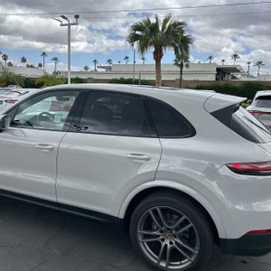 PORSCHE CAYENNE - 6