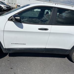 JEEP CHEROKEE SPORT - 4