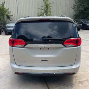 صورة 7 لـ 2017 Chrysler PACIFICA TOURING-L