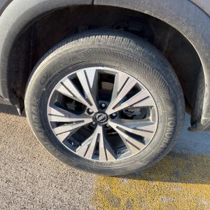 صورة مصغرة 18 لـ 2023 Nissan ROGUE SV