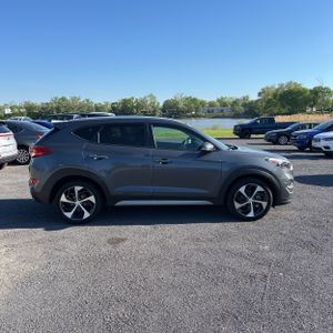 HYUNDAI TUCSON SPORT - 10
