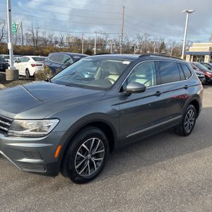 VOLKSWAGEN TIGUAN SE 4MOTION - 2