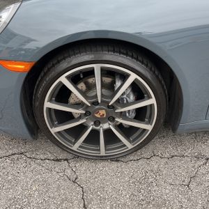 2017 Porsche 911 CARRERA — миниатюра 17