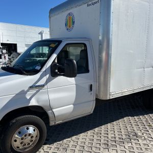 FORD E-350 CUTAWAY - 2