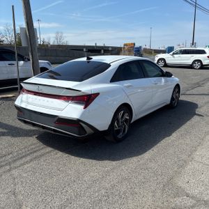 HYUNDAI ELANTRA SEL SPORT - 8