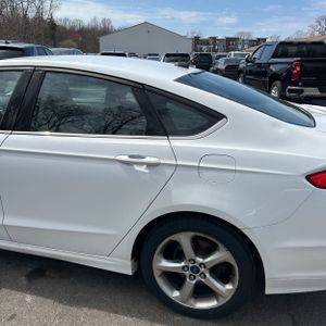 FORD FUSION SE - 6