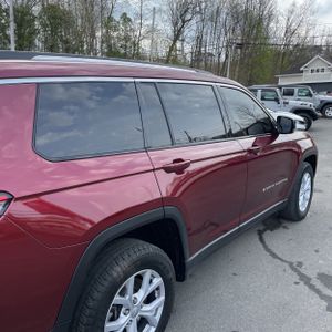 JEEP GRAND CHEROKEE L LIMITED - 9