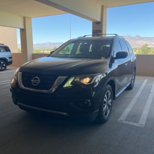 صورة 1 لـ 2017 Nissan PATHFINDER SV