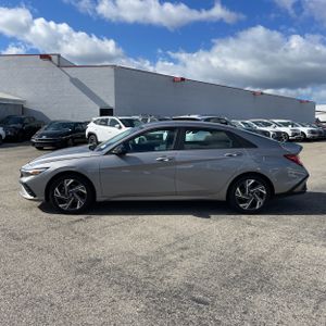 HYUNDAI ELANTRA HYBRID SEL SPORT - 3