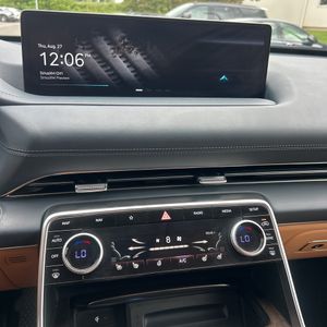 صورة 38 لـ 2023 Genesis GV80 3.5T