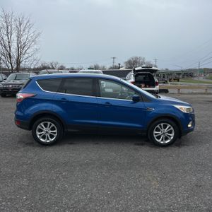 FORD ESCAPE SE - 10