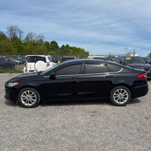 FORD FUSION SE - 3