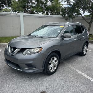 2015 Nissan ROGUE SV — фото 1