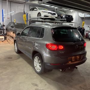 VOLKSWAGEN TIGUAN S 4MOTION - 5