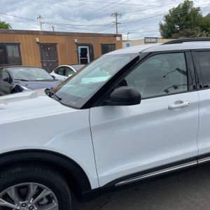 FORD EXPLORER XLT - 2