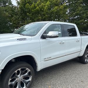 2020 RAM 1500 LIMITED 照片 2