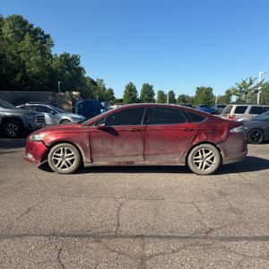 FORD FUSION SE - 3