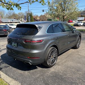 PORSCHE CAYENNE - 8