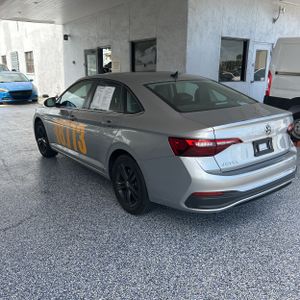 صورة 5 لـ 2022 Volkswagen JETTA SE