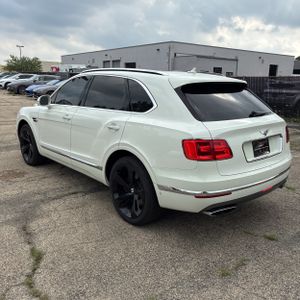 2017 Bentley BENTAYGA BASE — фото 5
