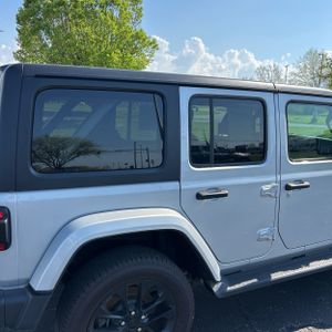 JEEP WRANGLER 4XE SAHARA 4X4 - 9