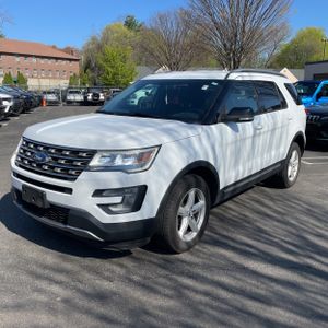 FORD EXPLORER XLT - 1