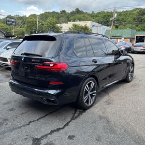 صورة 8 لـ 2021 BMW X7 M50I