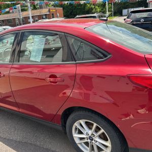 FORD FOCUS SE - 6